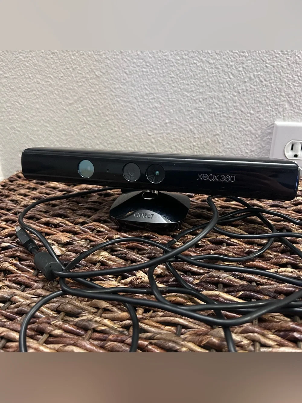 Microsoft Kinect Motion Sensor Camera for Xbox 360 Wired Black Built-In Mic